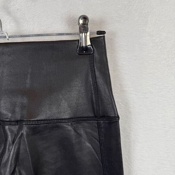 7 For All Mankind Faux Leather Moto Legging Pants Black Textured Front Size XS - Picture 5 of 11